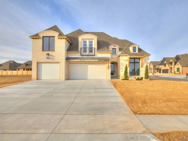 2839 E 142nd Street S, Bixby, OK 74008