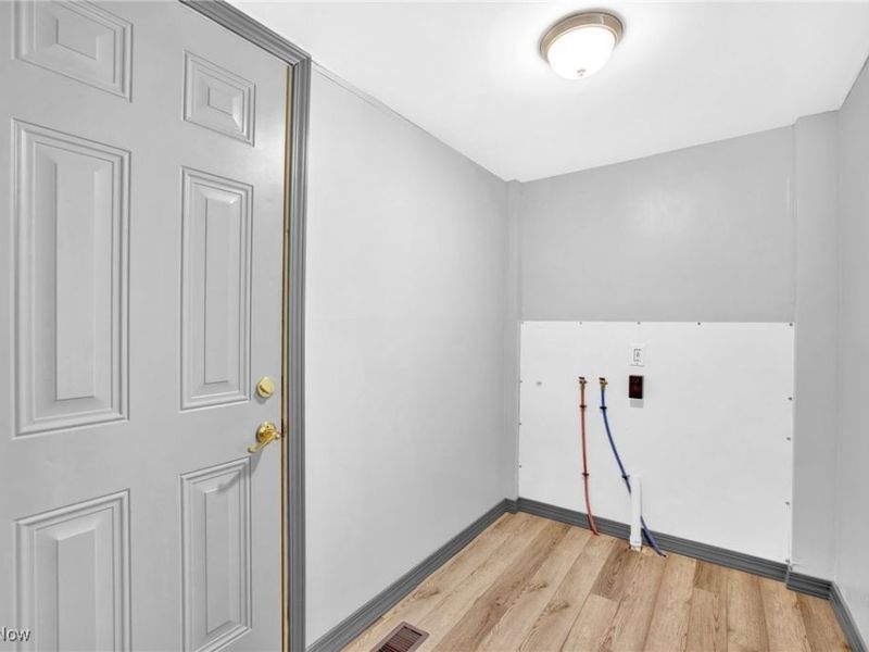 121 Lake Street, Akron, OH 44301 Photo 16