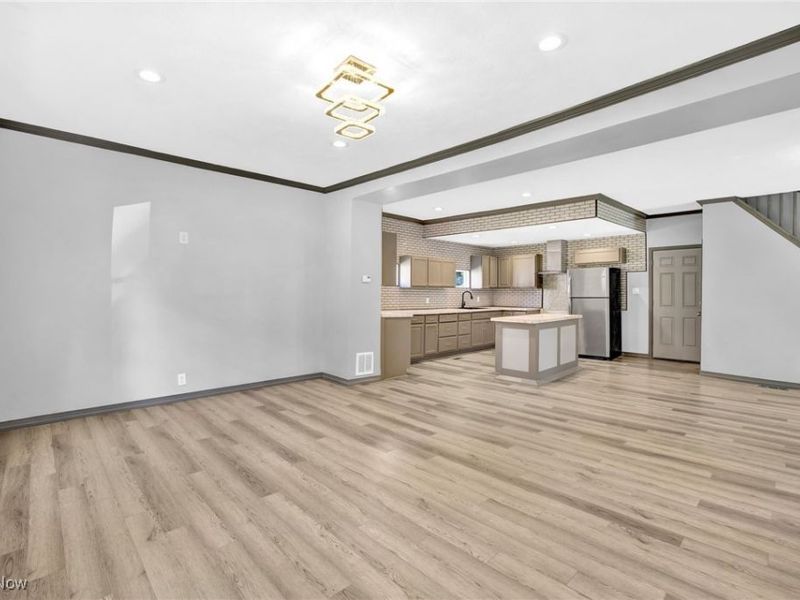 121 Lake Street, Akron, OH 44301 Photo 5