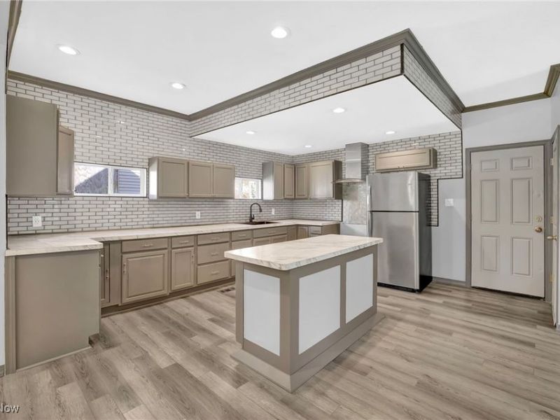 121 Lake Street, Akron, OH 44301 Photo 9