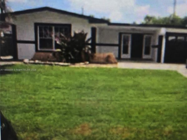 6736 Ixora Dr, Miramar, FL 33023