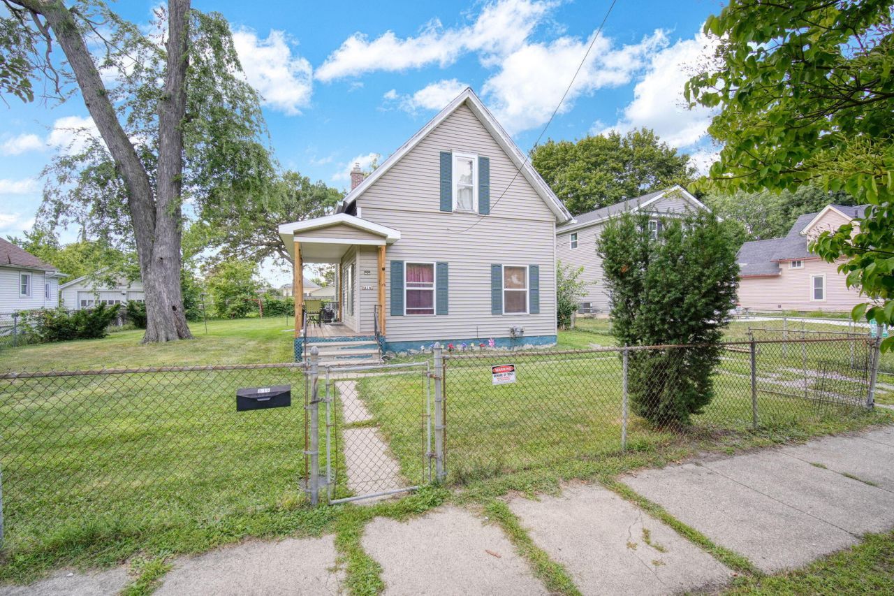 816 Maltby Street, Jackson, MI 49202 Main Photo