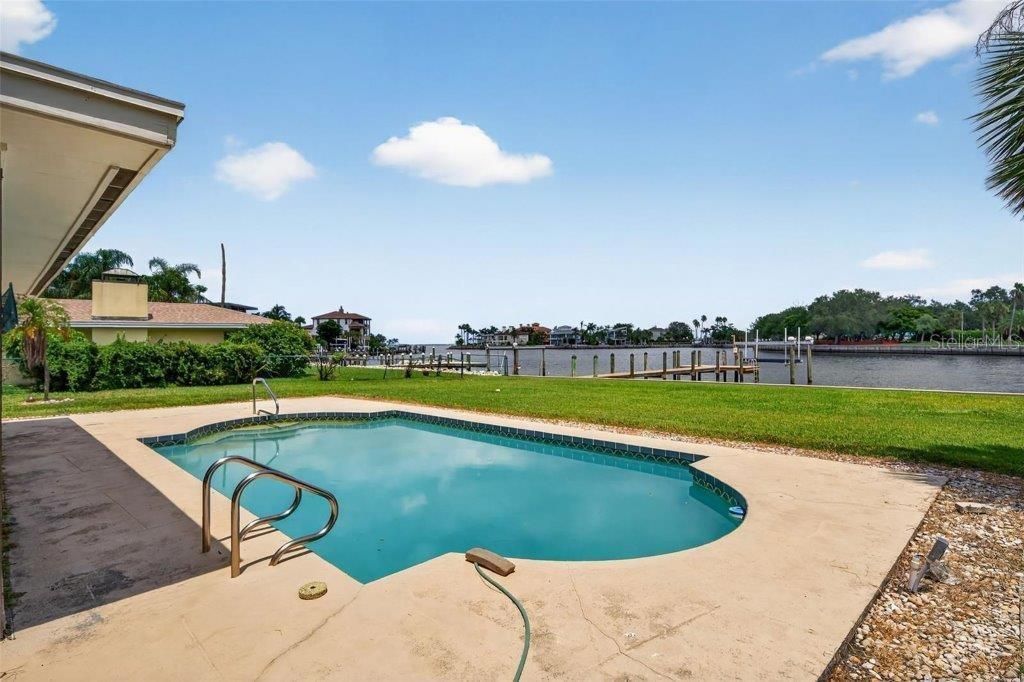 377 S Shore Drive, Sarasota, FL 34234 Photo