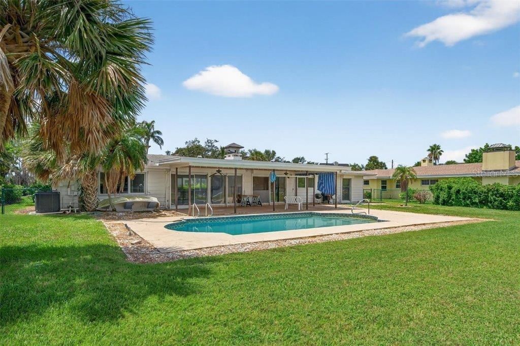 377 S Shore Drive, Sarasota, FL 34234 Photo