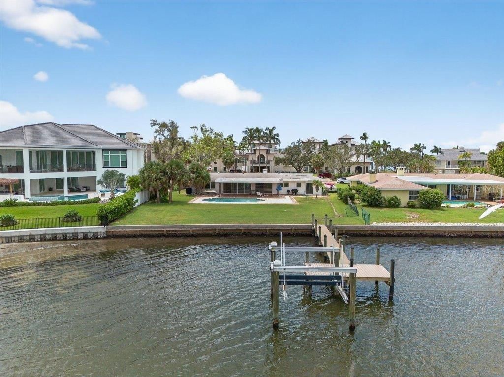 377 S Shore Drive, Sarasota, FL 34234 Photo