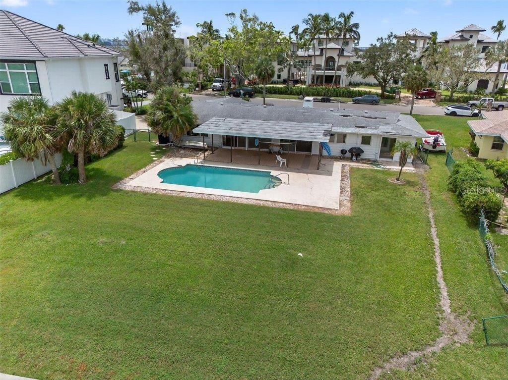 377 S Shore Drive, Sarasota, FL 34234 Photo