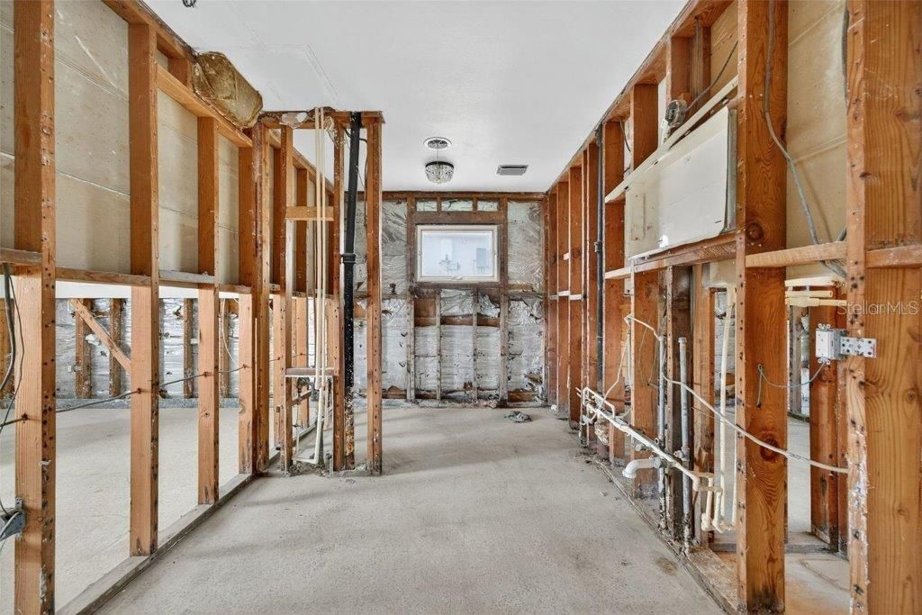 377 S Shore Drive, Sarasota, FL 34234 Photo