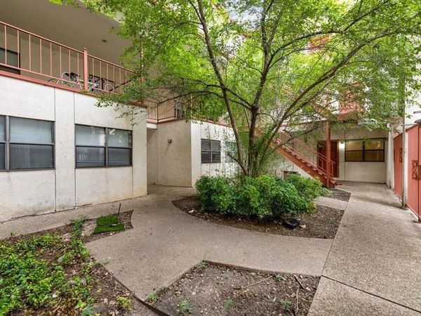 706 W 22nd ST, Unit 204, Austin, TX 78705