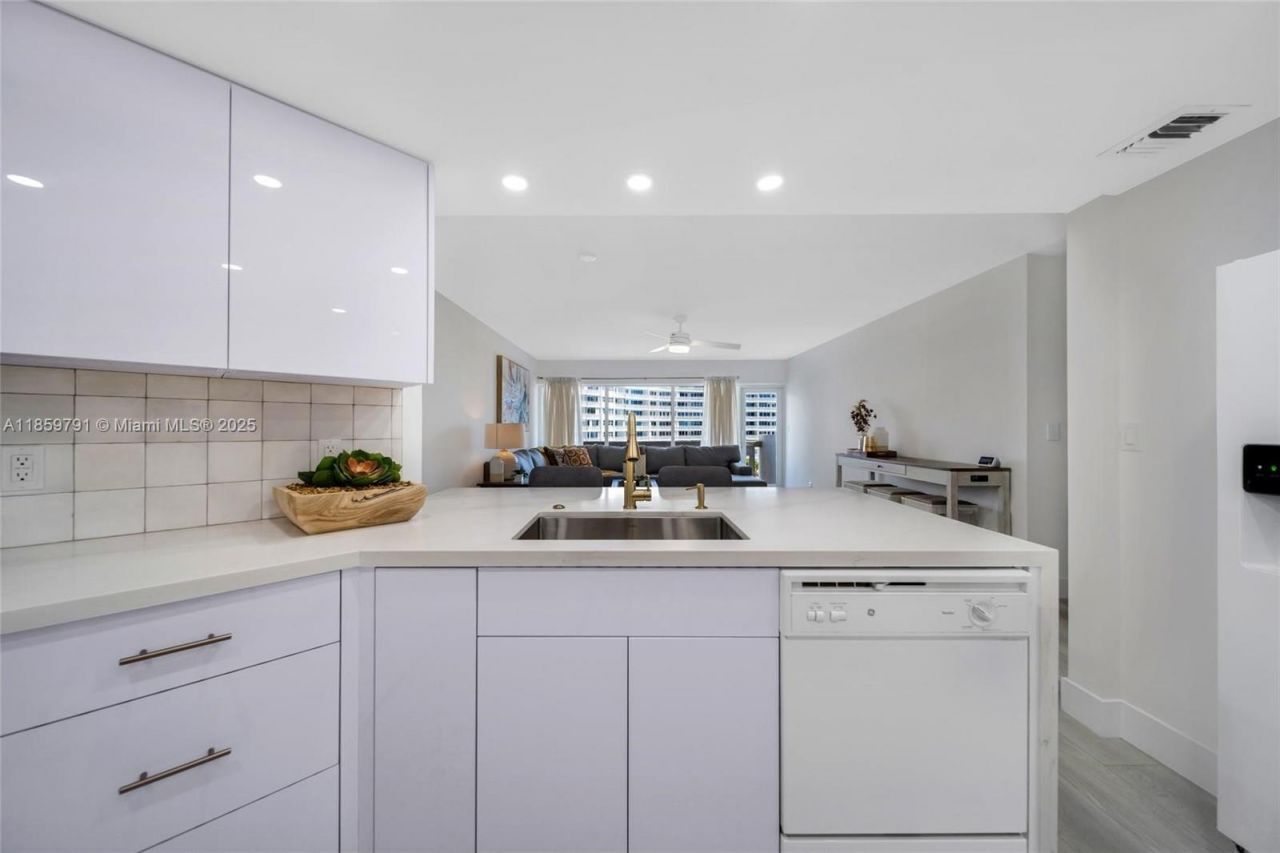 2100 S Ocean Dr, Unit 5B, Fort Lauderdale, FL 33316 Photo