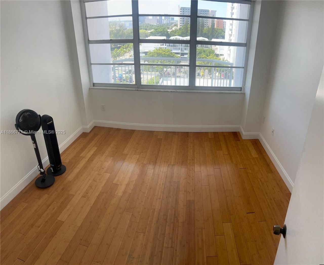 18021 Biscayne Blvd, Unit 901, Aventura, FL 33160 Photo