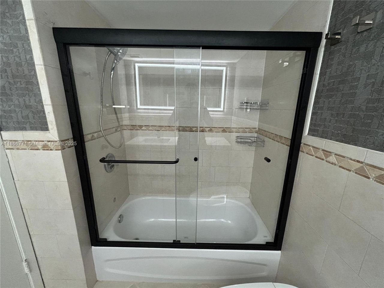 18021 Biscayne Blvd, Unit 901, Aventura, FL 33160 Photo