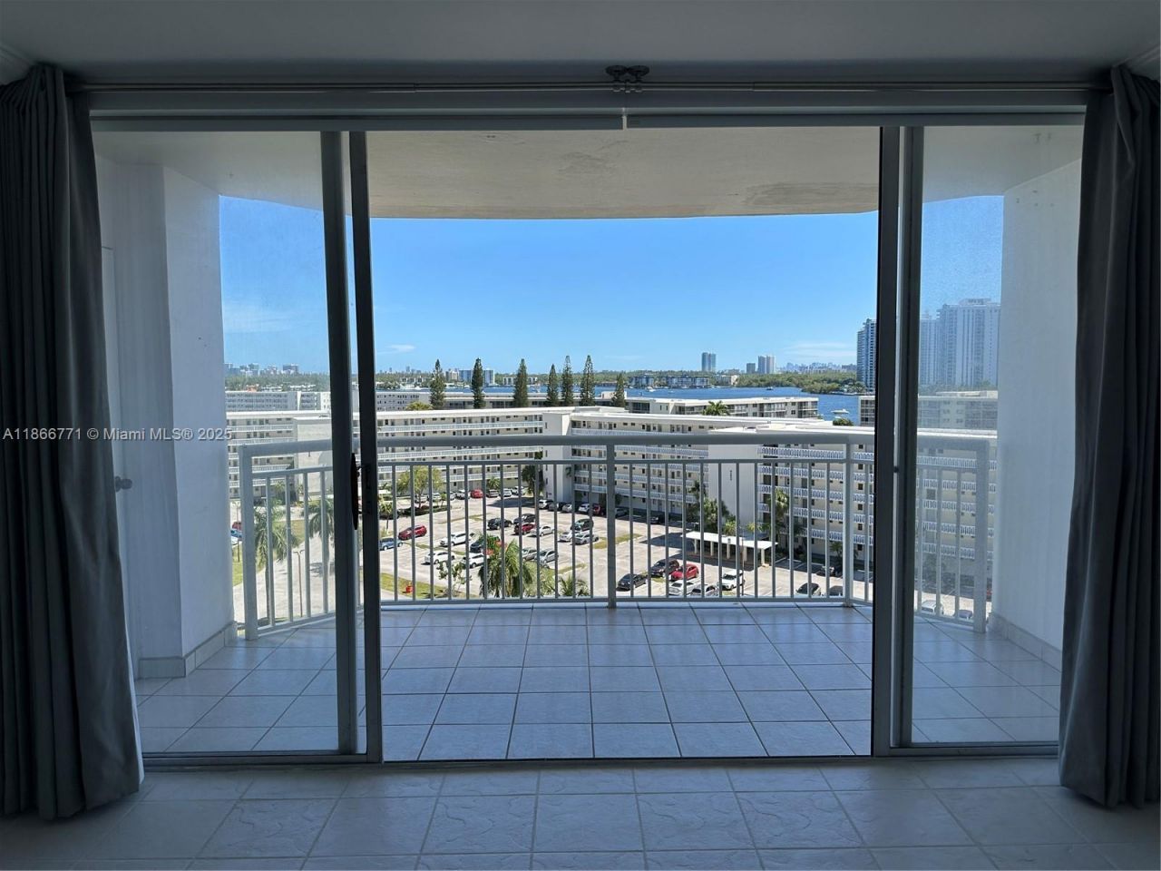18021 Biscayne Blvd, Unit 901, Aventura, FL 33160 Photo