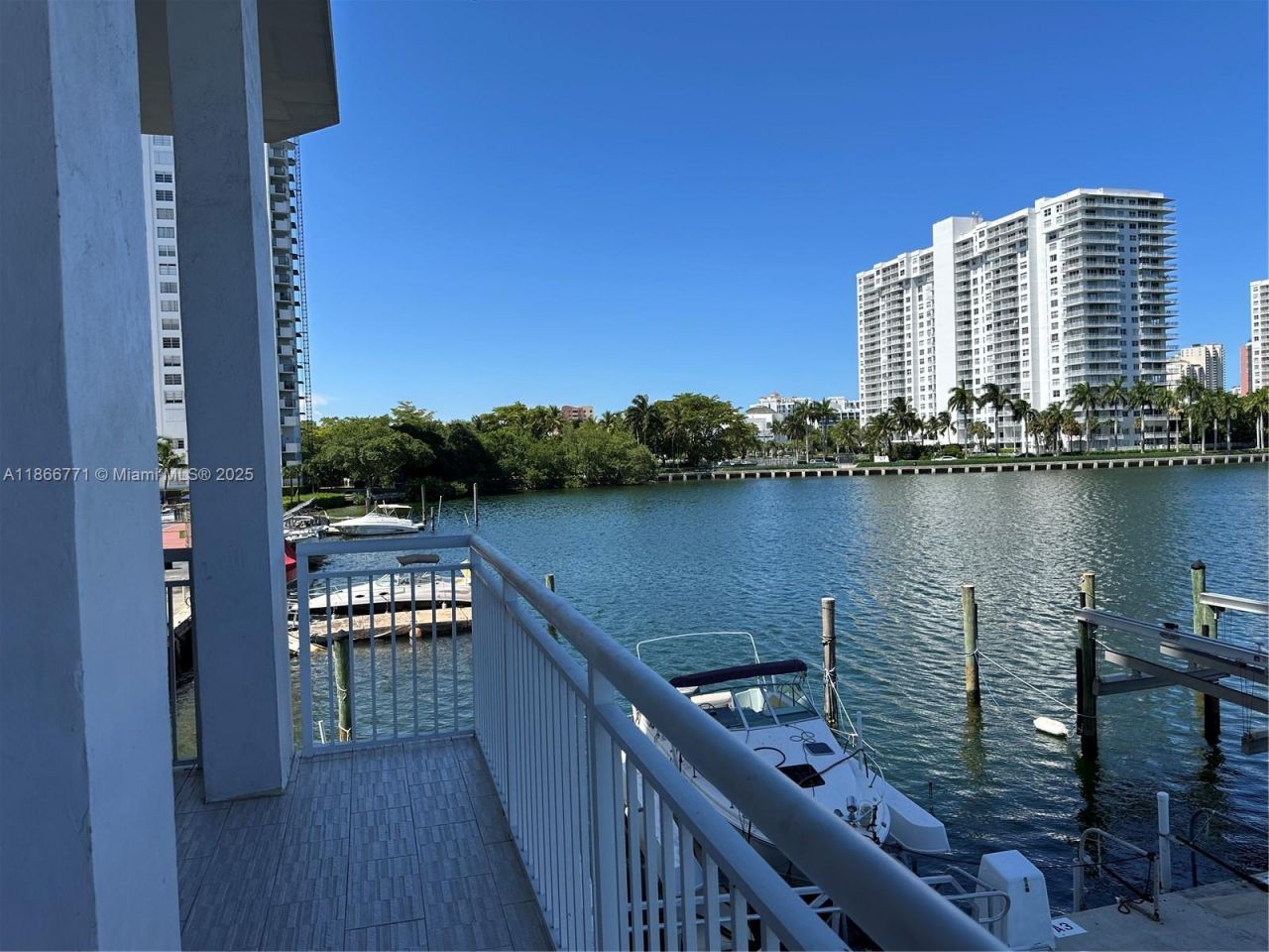 18021 Biscayne Blvd, Unit 901, Aventura, FL 33160 Photo
