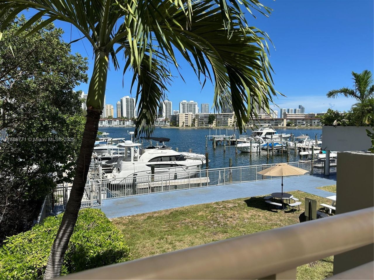 18021 Biscayne Blvd, Unit 901, Aventura, FL 33160 Photo