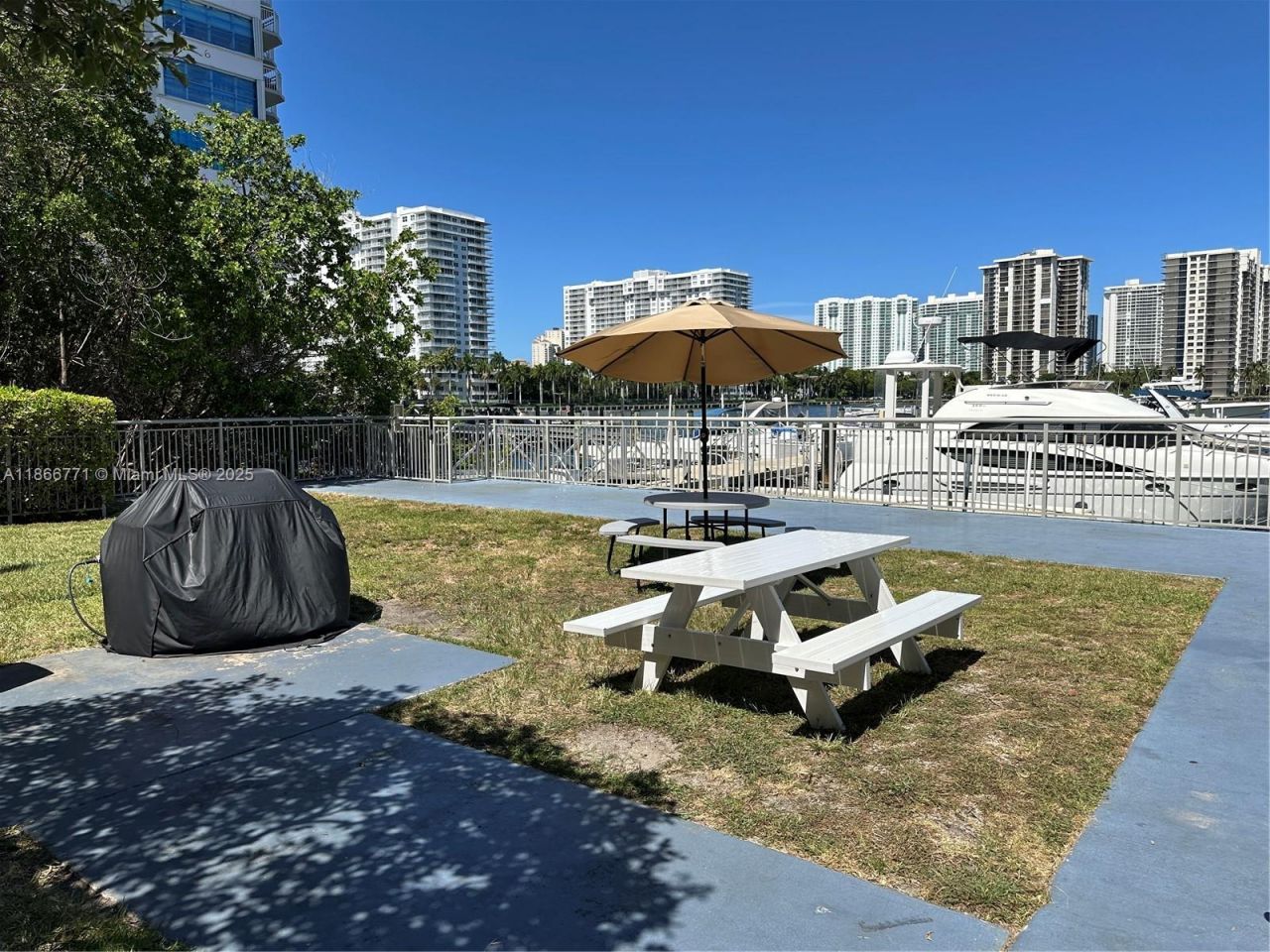 18021 Biscayne Blvd, Unit 901, Aventura, FL 33160 Photo