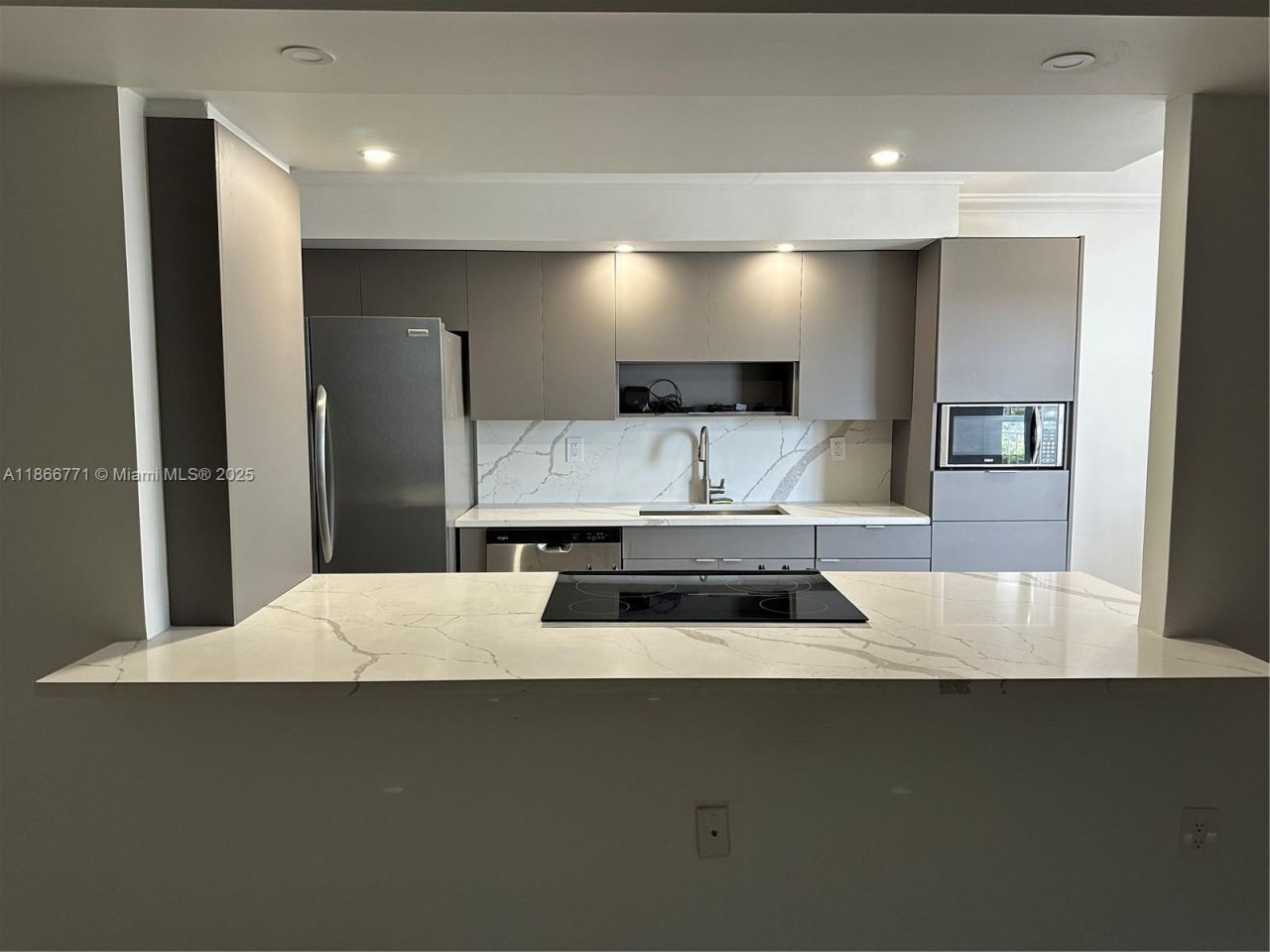 18021 Biscayne Blvd, Unit 901, Aventura, FL 33160 Photo