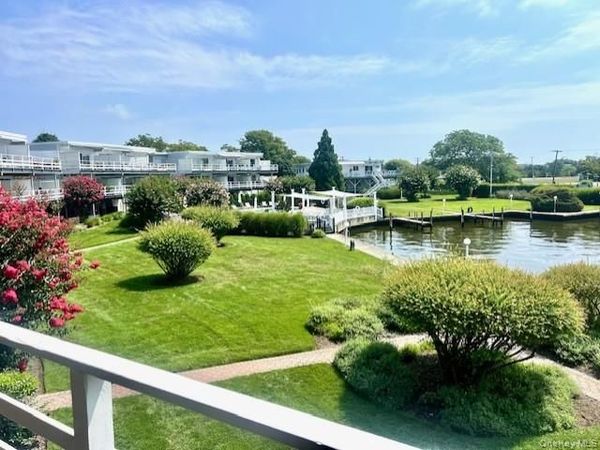 35 Library Avenue, Unit 6J, Westhampton Beach, NY 11978
