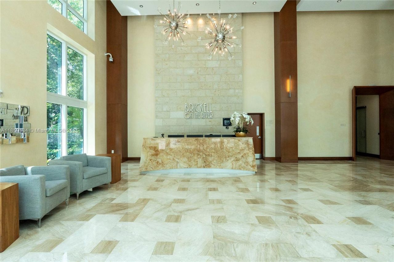 31 SE 5th St, Unit 2610, Miami, FL 33131 Photo