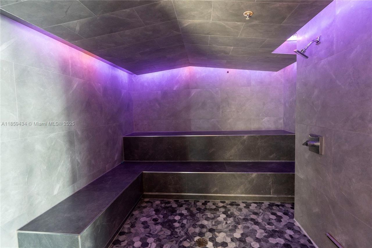 31 SE 5th St, Unit 2610, Miami, FL 33131 Photo