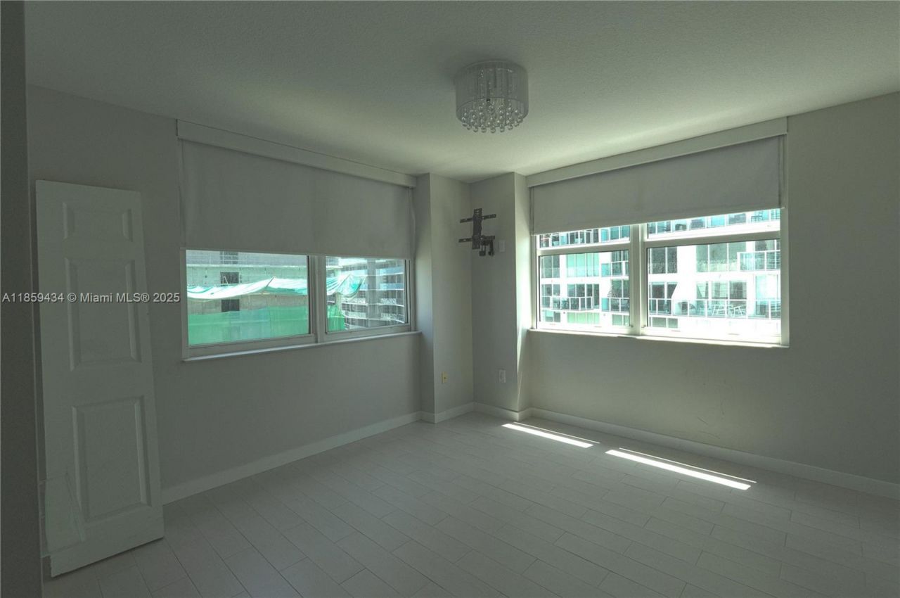31 SE 5th St, Unit 2610, Miami, FL 33131 Photo