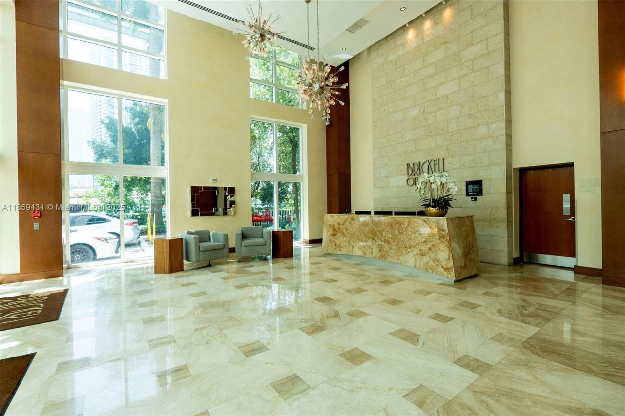 31 SE 5th St, Unit 2610, Miami, FL 33131 Photo