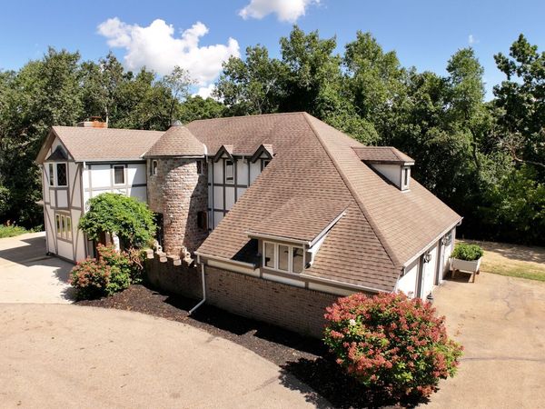 N7450 Carriage Dr, Troy, WI 53121