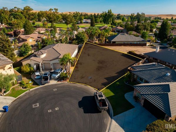 6506 Marbrisas Court, Bakersfield, CA 93306