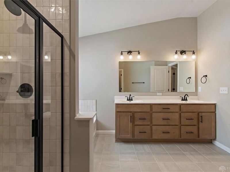 5354 Augusta Drive, Unit 10-304, Turtlecreek Township, OH 45036 Photo 20