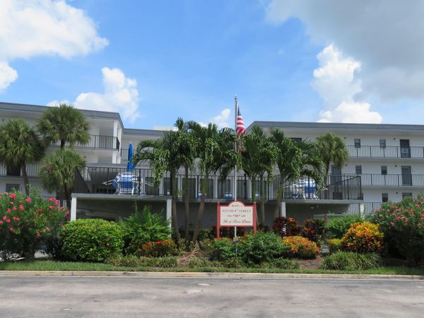 9233 SW 8th Street, Unit 117, Boca Raton, FL 33428