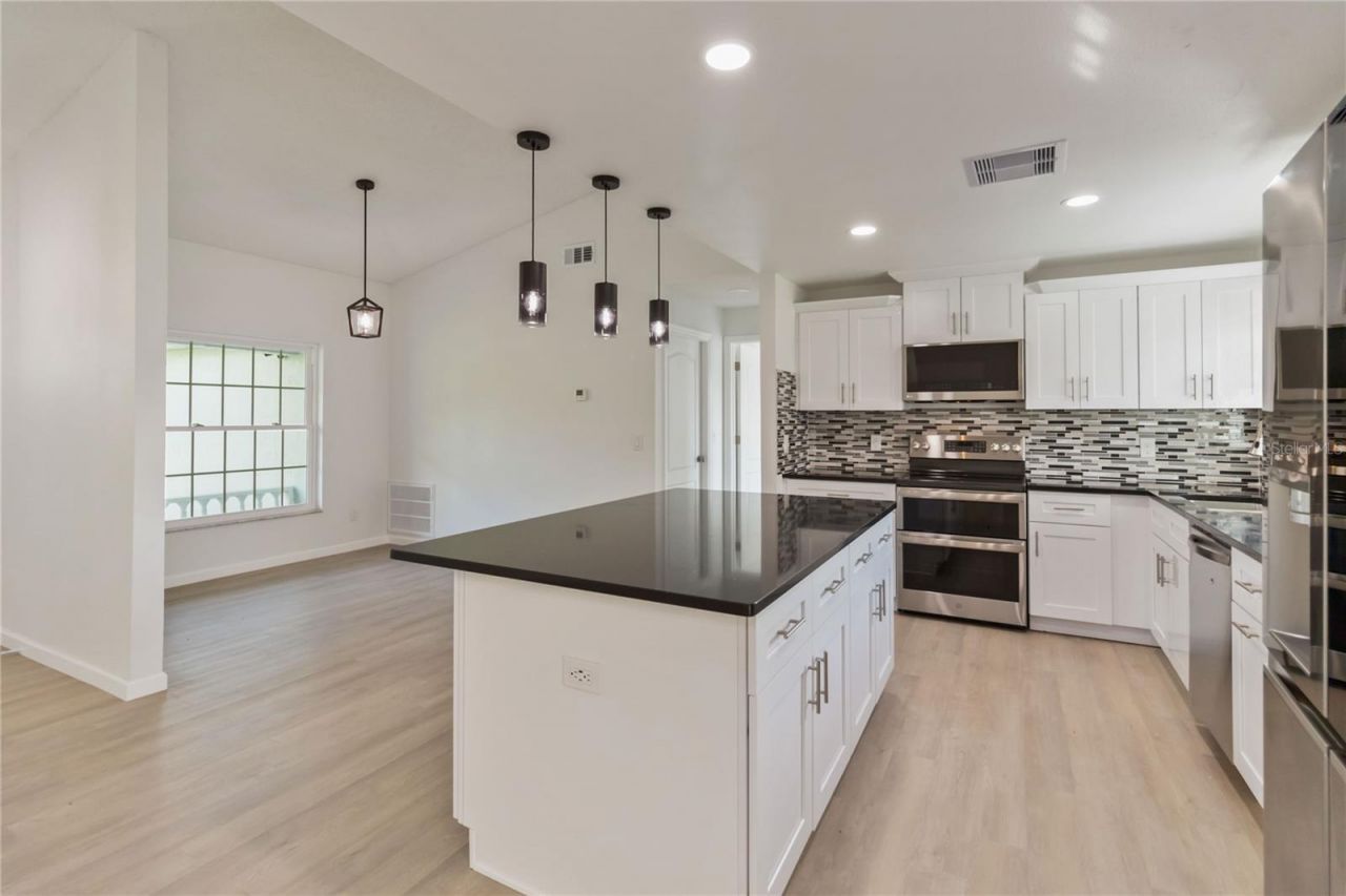 371 Buttonwood Drive, Kissimmee, FL 34743 Photo