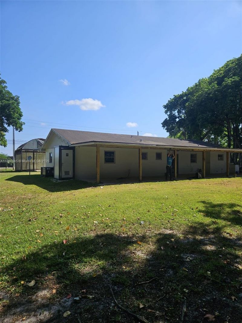 19230 SW 216th St, Miami, FL 33170 Photo