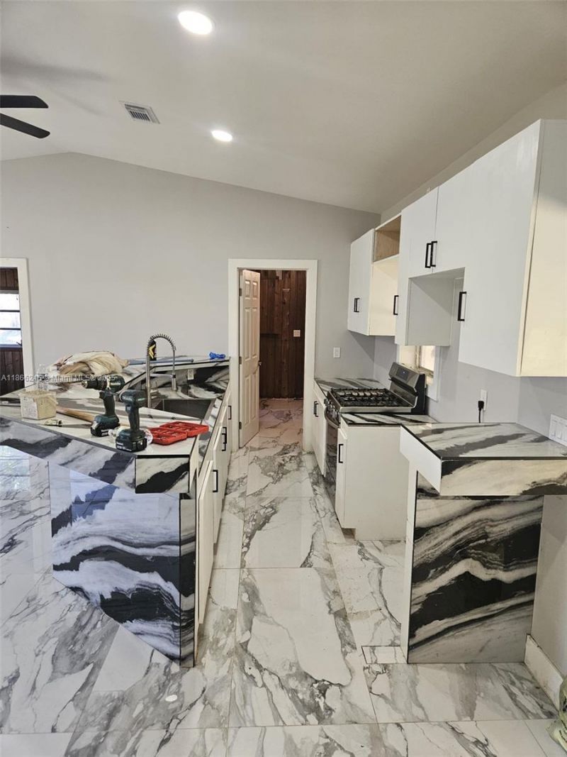 19230 SW 216th St, Miami, FL 33170 Photo