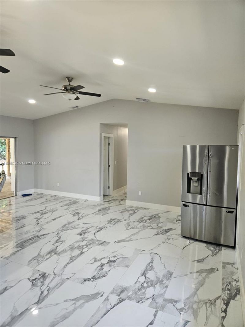 19230 SW 216th St, Miami, FL 33170 Photo