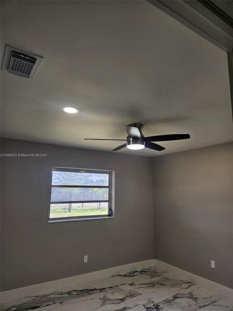 19230 SW 216th St, Miami, FL 33170 Photo