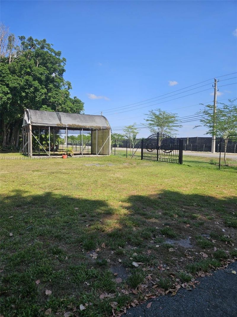 19230 SW 216th St, Miami, FL 33170 Photo
