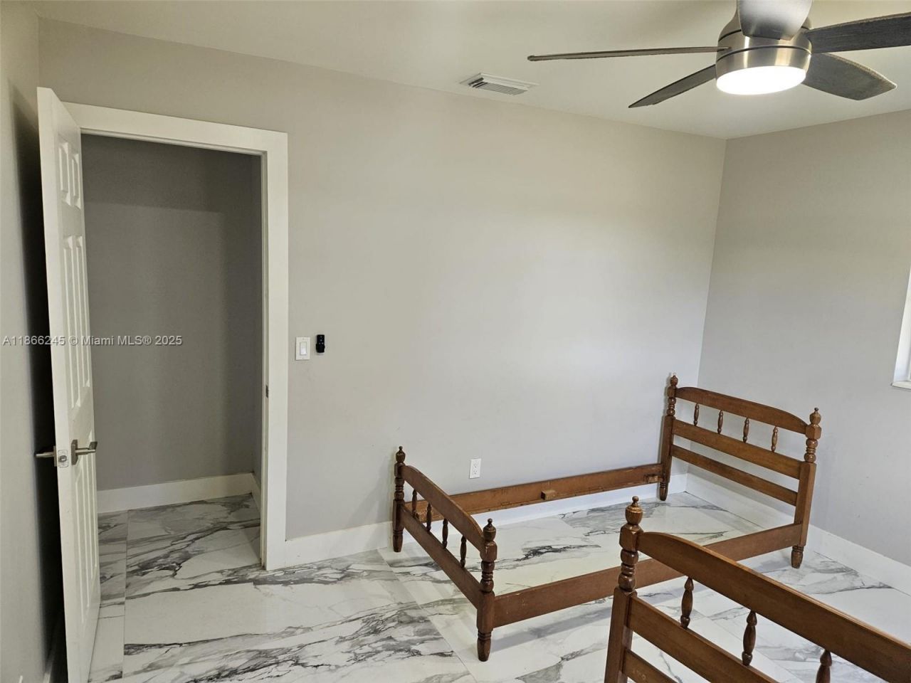 19230 SW 216th St, Miami, FL 33170 Photo