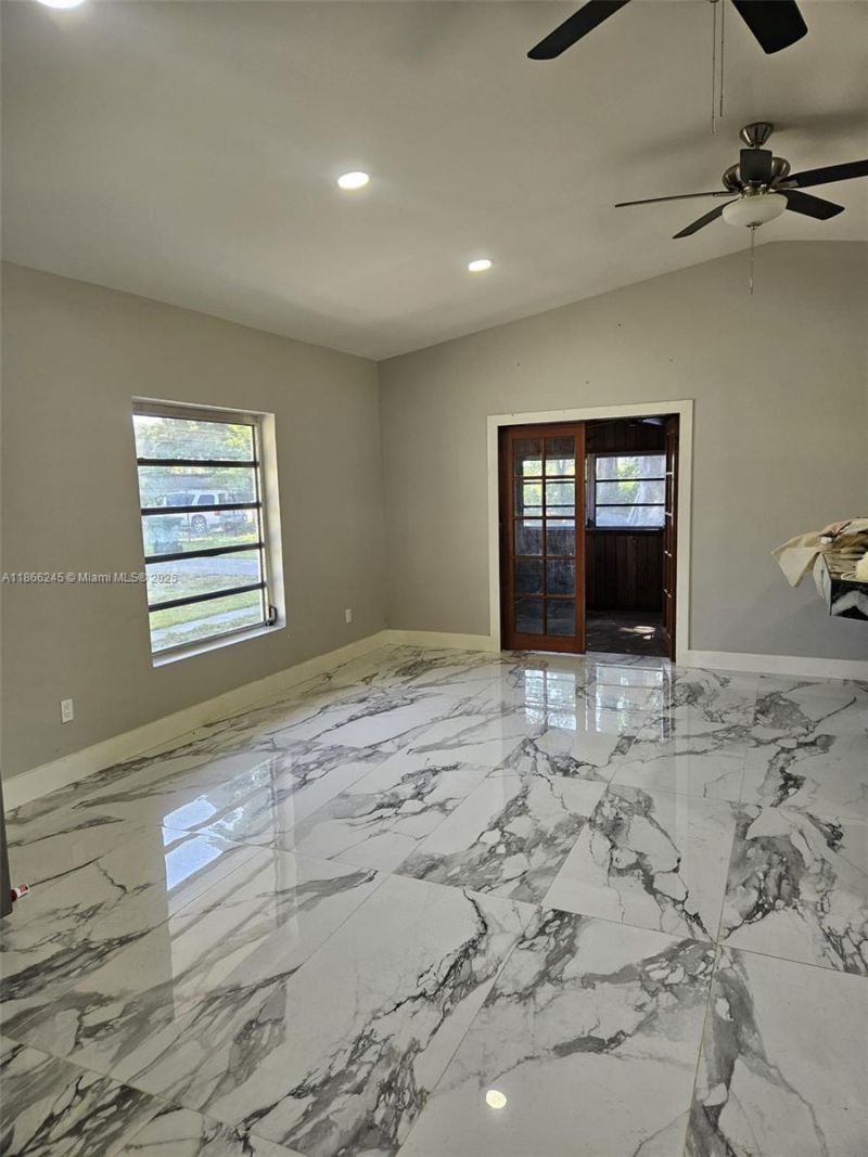 19230 SW 216th St, Miami, FL 33170 Photo