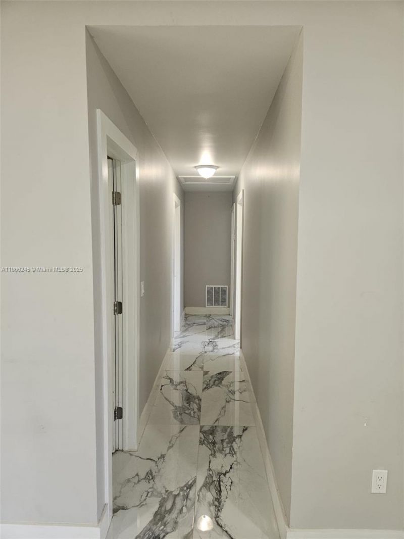 19230 SW 216th St, Miami, FL 33170 Photo