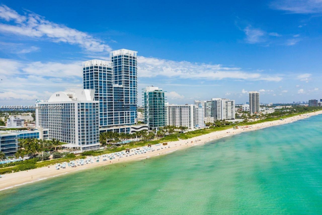 6801 Collins Ave, Unit 818, Miami Beach, FL 33141 Photo