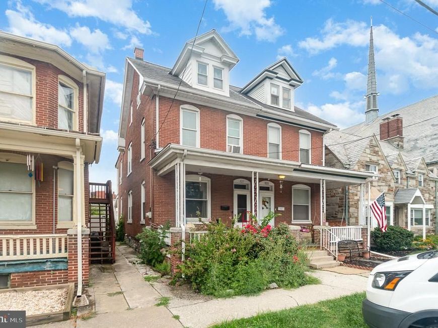 327 Herman Avenue, Lemoyne, PA 17043 Main Photo