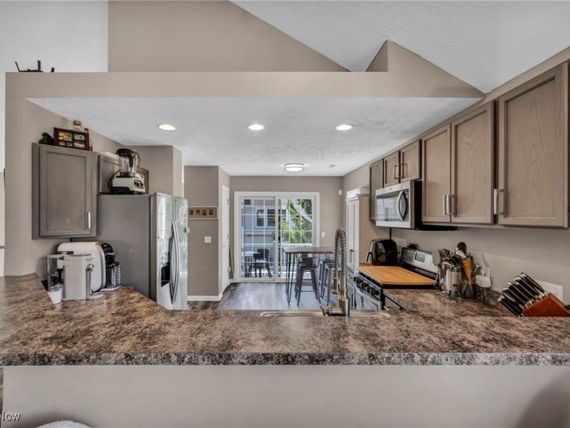 345 E Legend Court, Highland Heights, OH 44143 Photo 14