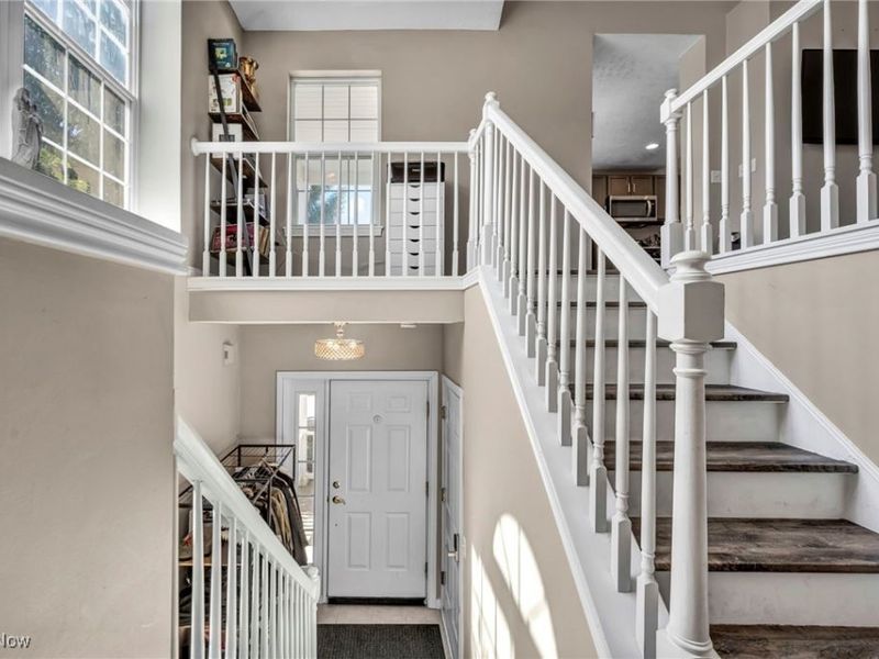 345 E Legend Court, Highland Heights, OH 44143 Photo 6