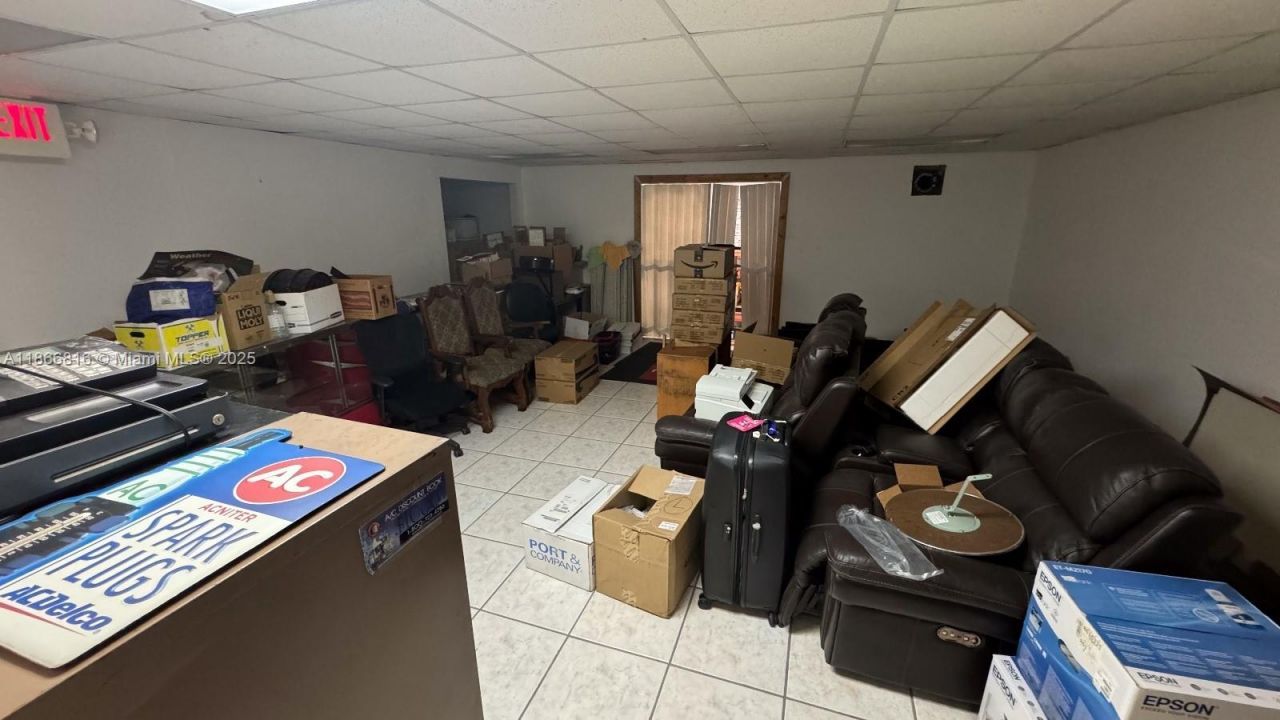 4805 E 10th Ave, Hialeah, FL 33013 Photo