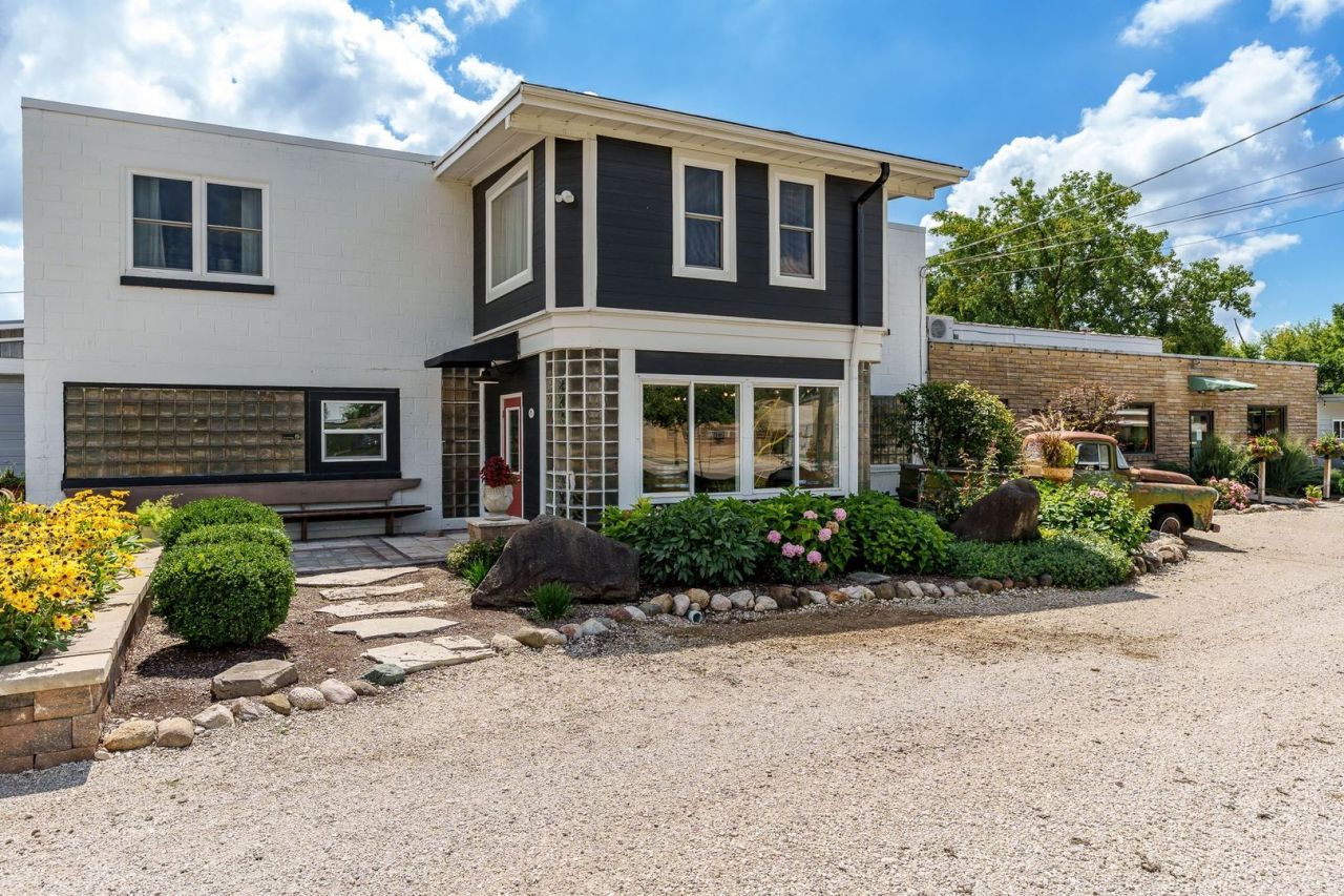 662 Park Avenue, Genoa, IL 60135