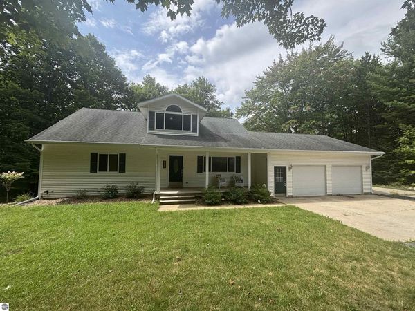 2940 Brown Fire Lane, Williamsburg, MI 49690