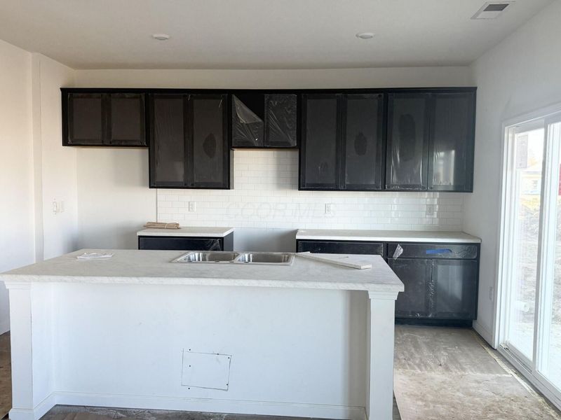 233 Maddoxx Drive, London, OH 43140 Photo 2