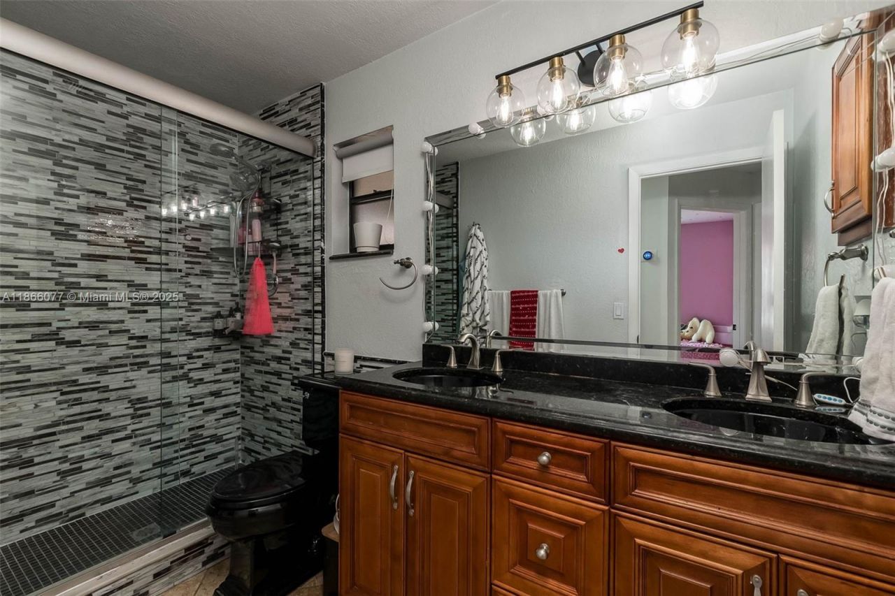 1760 NW 97th Ave, Coral Springs, FL 33071 Photo