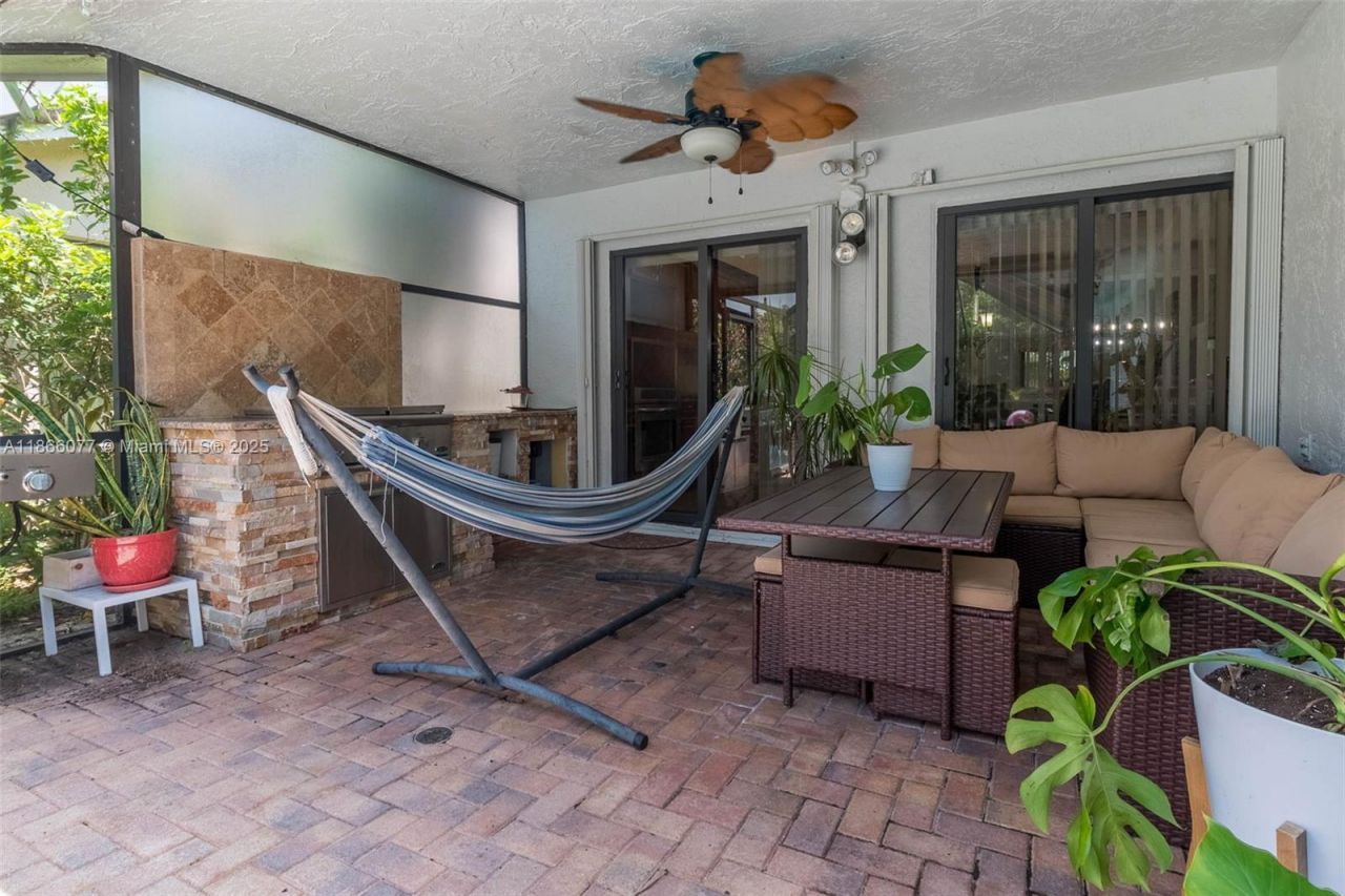 1760 NW 97th Ave, Coral Springs, FL 33071 Photo