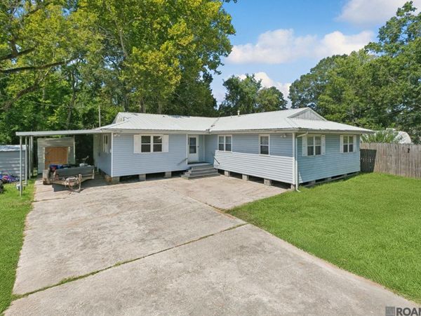 18069 Grace St, Prairieville, LA 70769
