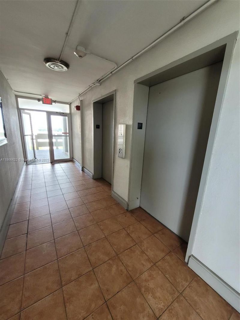 1401 NE Miami Gardens Dr, Unit 993, Miami, FL 33179 Photo